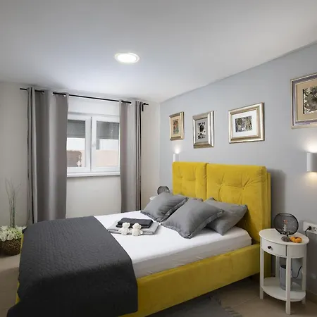 4-bedroom With Pool In Ferienhaus *