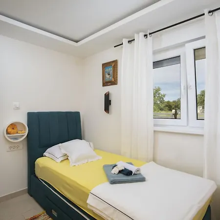 4-bedroom With Pool In * بيروغ