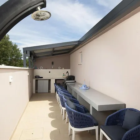 4-bedroom With Pool In * بيروغ