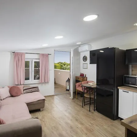 4-bedroom With Pool In * بيروغ