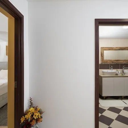 بيت للعطل 4-bedroom With Pool In