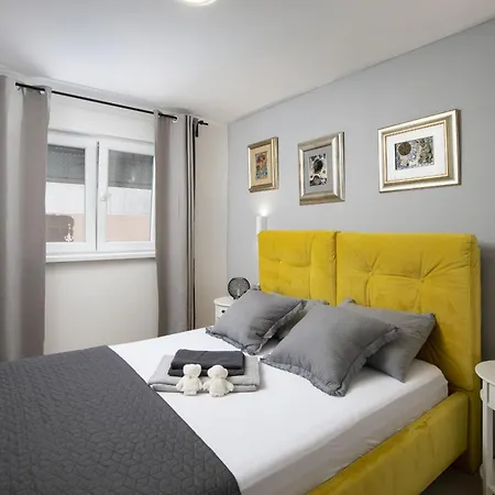 4-bedroom With Pool In بيت للعطل
